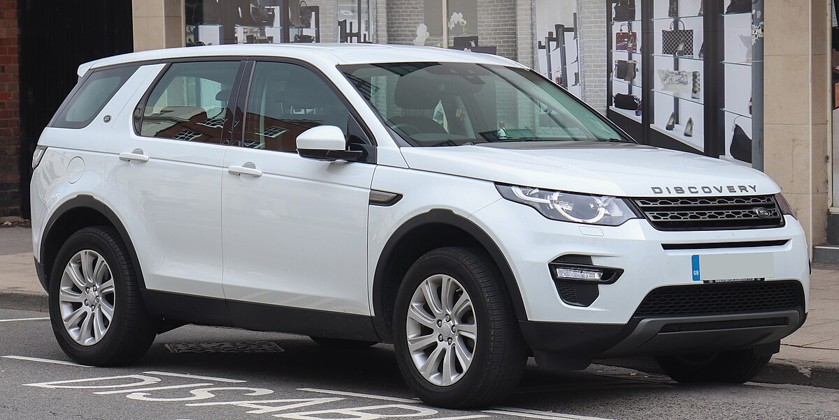 Rayyan Travels Land Rover Discovery self drive car in Goa